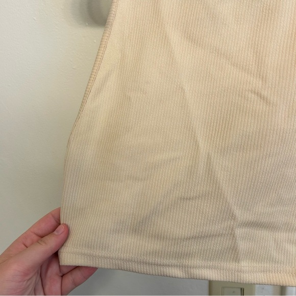 Princess Polly Cropped Ribbed Halter Tank Top Cream Sleeveless Size 6 - Picture 3 of 5